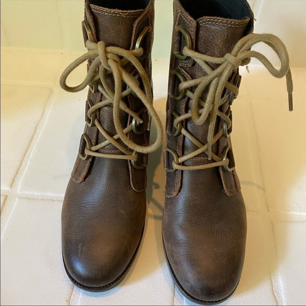 Sorel Cate Lace